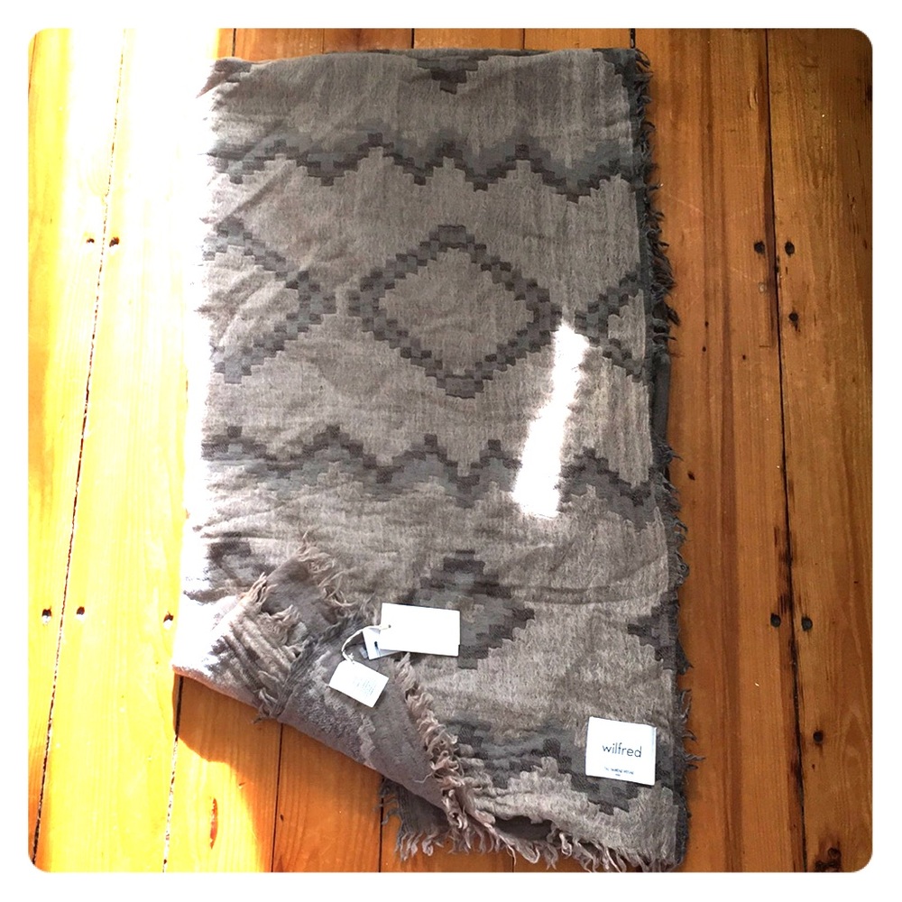 Wilfred diamond mosaic blanket scarf - brand new!